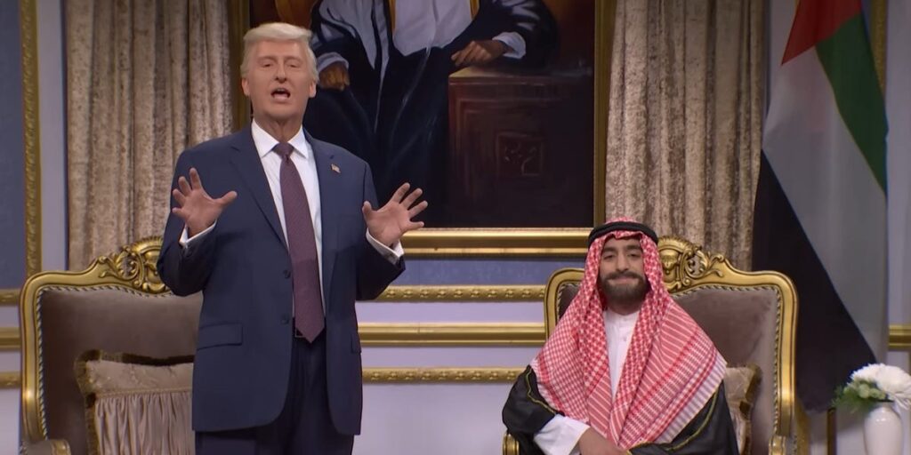 “SNL” بازدید از خاورمیانه ترامپ و پیشنهاد نیروی هوایی قطر را مسخره می کند
