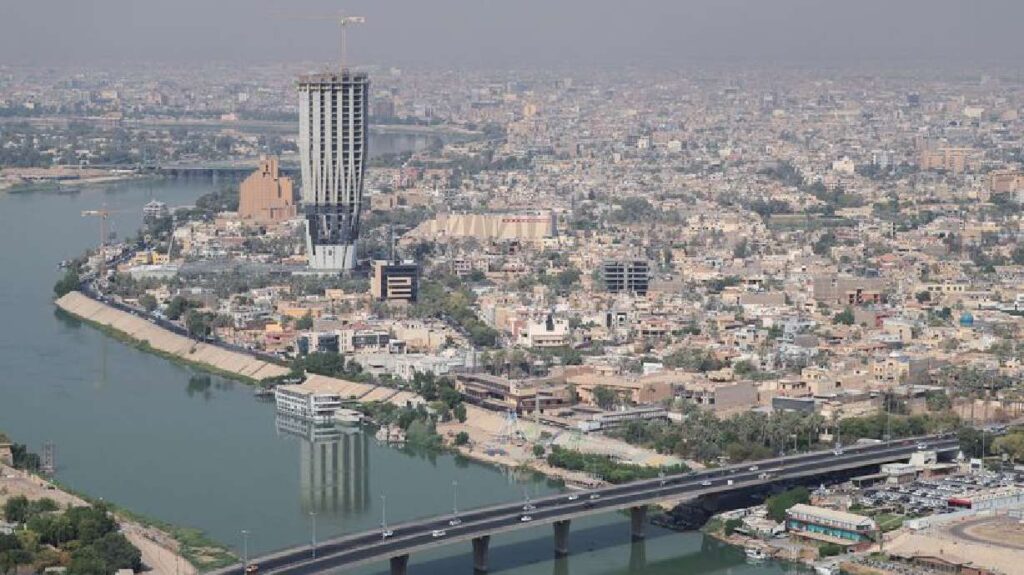 ما برای بیرون کشیدن برخی از پرسنل از خاورمیانه در میان افزایش تنش با ایران