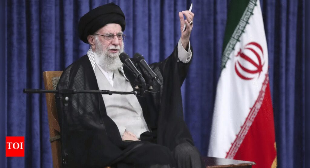 ناآرامی های خاورمیانه: خامنه ای با ما و “سگ آن بر روی لیز” اسرائیل “ستایشگر” می خواند. طرح را برای سرنگونی سیستم ایران ادعا می کند