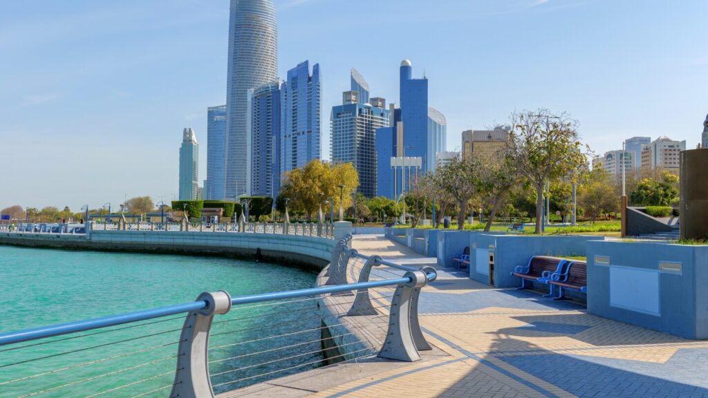 غرب باید چشم انداز امارات متحده عربی ، نه ایران را برای خاورمیانه انتخاب کند