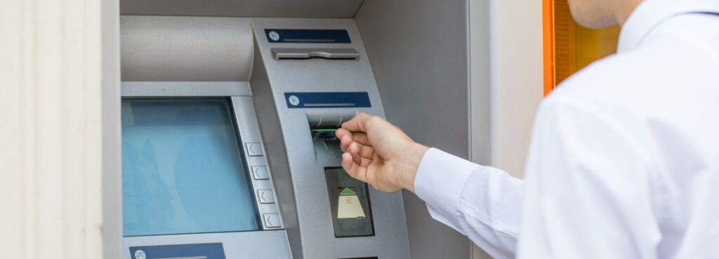 سهام سود سهام خاورمیانه با حضور امارات NBD Bank PJSC و دو مورد دیگر
