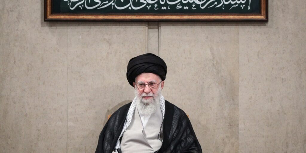 از آنجا که خاورمیانه در اطراف آتش بس غزه متحد می شود ، ایران از سال 1979 در یکی از ضعیف ترین لحظات خود قرار دارد