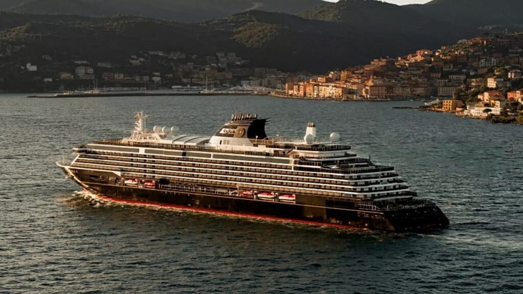 سفرهای اکسپلورا به آخرین خط سفر دریایی تبدیل می شود که تحت تأثیر جنگ خاورمیانه قرار گرفته است