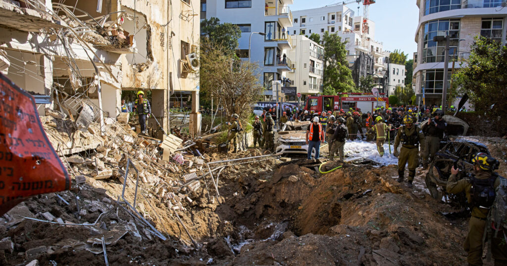 ایران به اسرائیل و کشورهای حاشیه خلیج فارس حمله می کند، ادعای مذاکرات صلح ترامپ را کم اهمیت جلوه می دهد