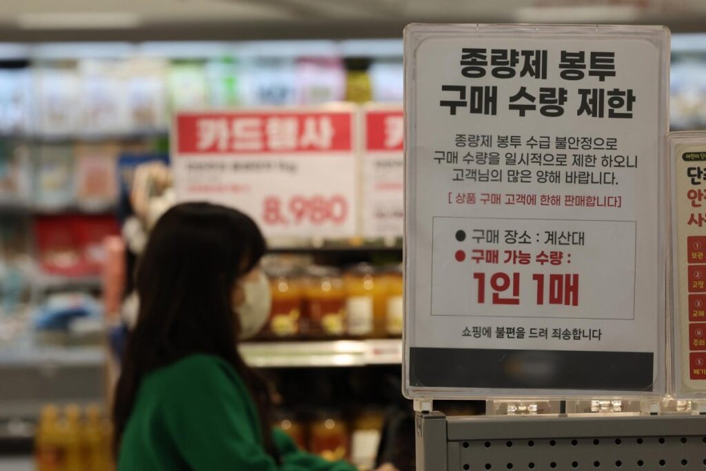 بحران طولانی خاورمیانه جرقه احتکار کیسه های زباله را به دنبال دارد