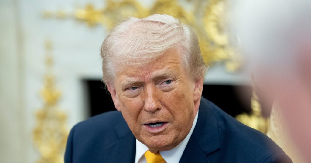 ترامپ متحدان ناتو را در بحبوحه جنگ ایران “بزدل” خواند، زیرا تفنگداران دریایی و کشتی های جنگی بیشتری به سمت خاورمیانه حرکت می کنند.