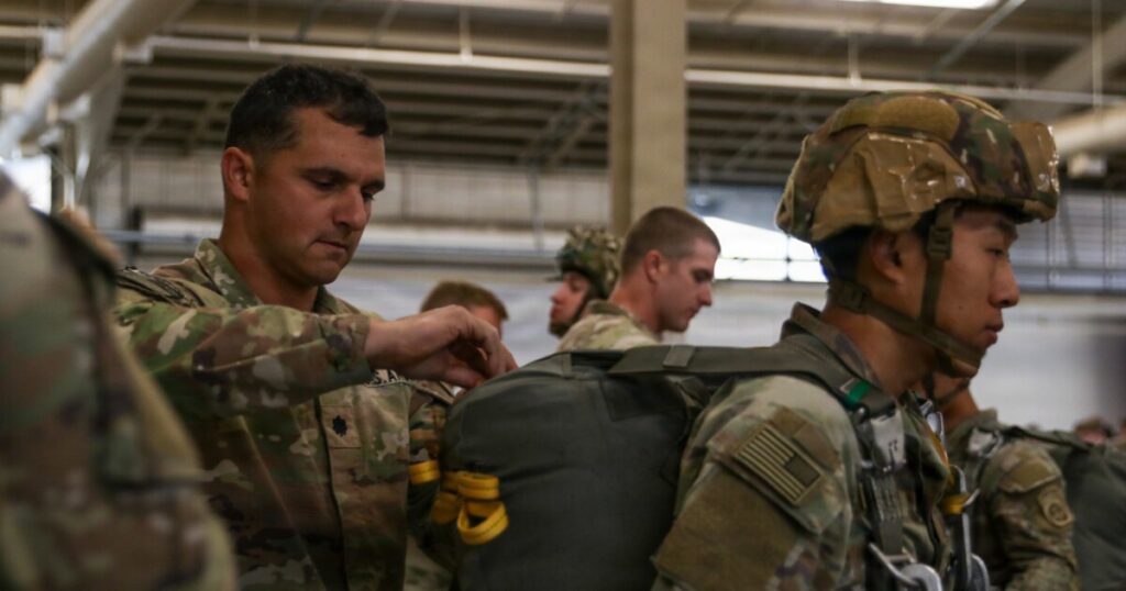 رهبران لشکر 82 هوابرد فورت براگ عازم خاورمیانه هستند. ممکن است نیروهای بیشتری به دنبال داشته باشند