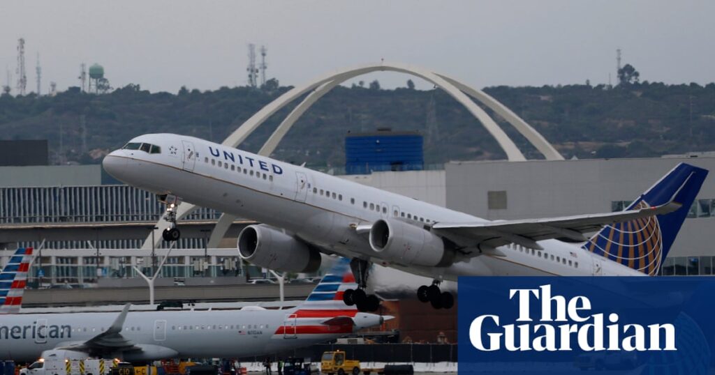 عرضه سوخت جت کالیفرنیا به پایین ترین حد در سه سال اخیر کاهش یافت زیرا آشفتگی خاورمیانه بازار جهانی نفت را تحت فشار قرار داده است | کالیفرنیا