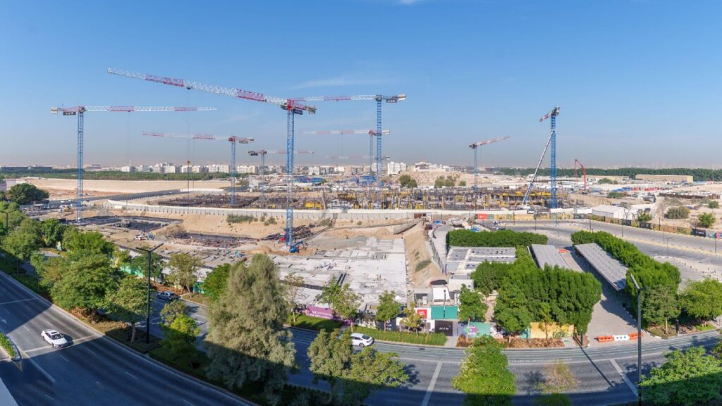 Raimondi خاورمیانه نقطه عطف 100 جرثقیل در امارات است
