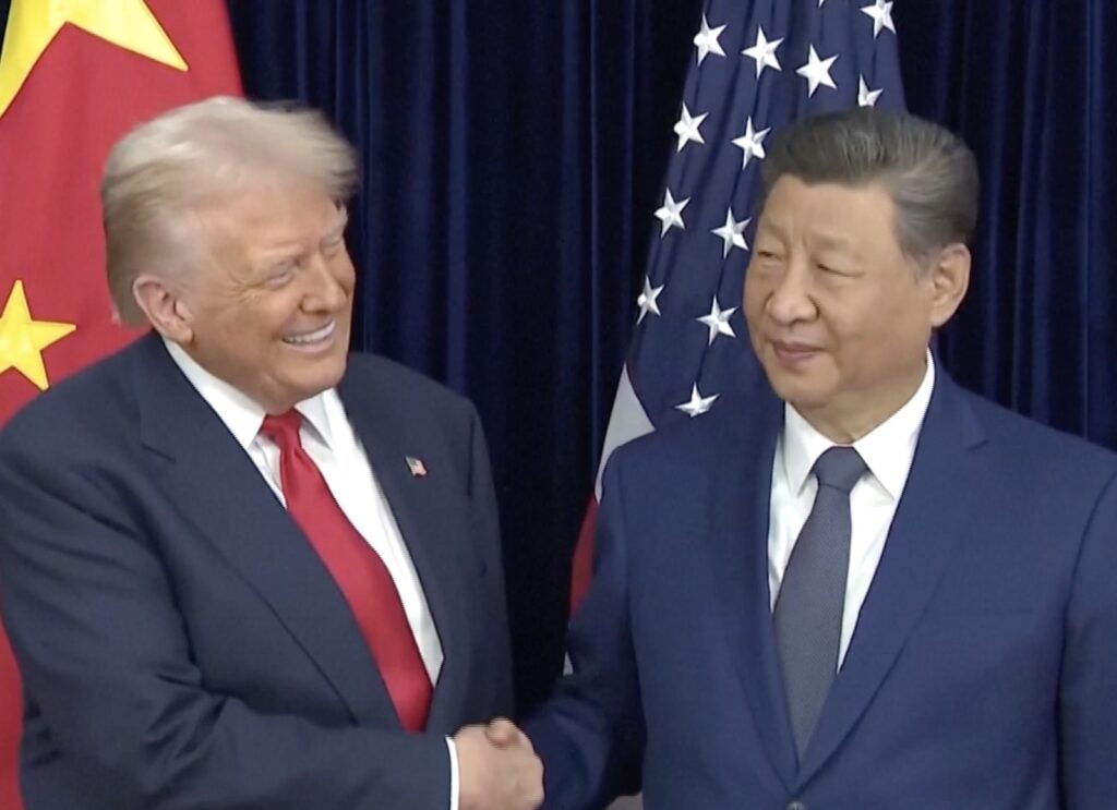 در حالی که تنش های خاورمیانه مذاکرات را پیچیده می کند، نشست سران ترامپ و شی نزدیک است