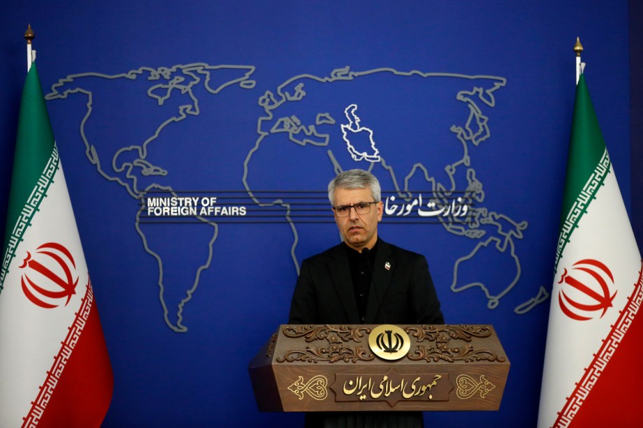 میدل ایست مانیتور می گوید ایران همچنان در حال بررسی پیشنهاد آمریکا برای پایان دادن به جنگ است