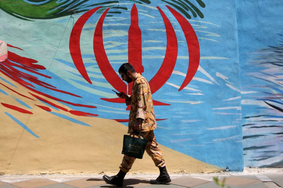 ایران دسترسی جهانی به اینترنت را پس از ماهها محدودیت بازیابی میکند – میدل ایست مانیتور ایران دسترسی جهانی به اینترنت را پس از ماهها محدودیت بازیابی میکند – میدل ایست مانیتور