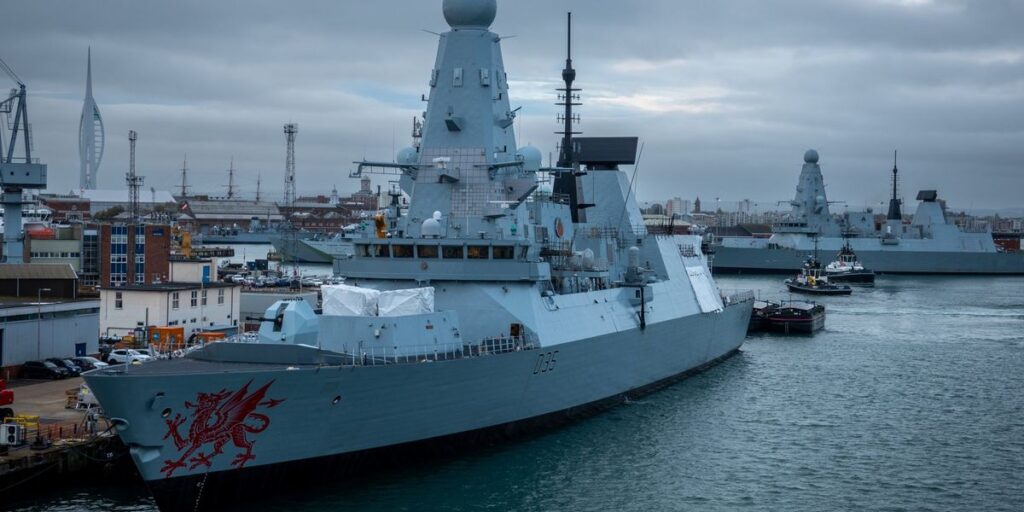 HMS Dragon در حالی که بریتانیا در حال بررسی عملیات بین المللی تنگه هرمز است به خاورمیانه می رود