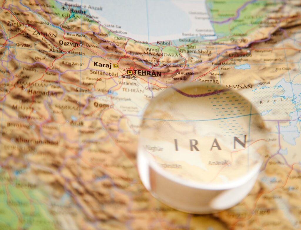 ایالات متحده 9 پایگاه نظامی آسیب دیده برای بازسازی در خاورمیانه دارد. آیا اکنون زمان خرید سهام دفاعی است؟